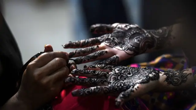 'بیوٹیشن بیٹی جنت میں بھی سجی سنوری ہوگی'