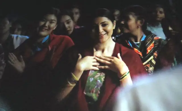 पूर्णबहादुरको सारङ्गी चलचित्रको एउटा दृश्यमा अभिनेत्री अञ्जना बराइली 