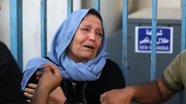 પૅલેસ્ટાઇનિયના સ્વાસ્થ્ય અધિકારીઓએ કહ્યું છે કે ઇઝરાયલના હુમલામાં પીઆઈજેના ચાર સભ્યો, જેમાં તાયસીર જબારી પણ સામેલ હતા,નાં મૃત્યુ થયાં છે