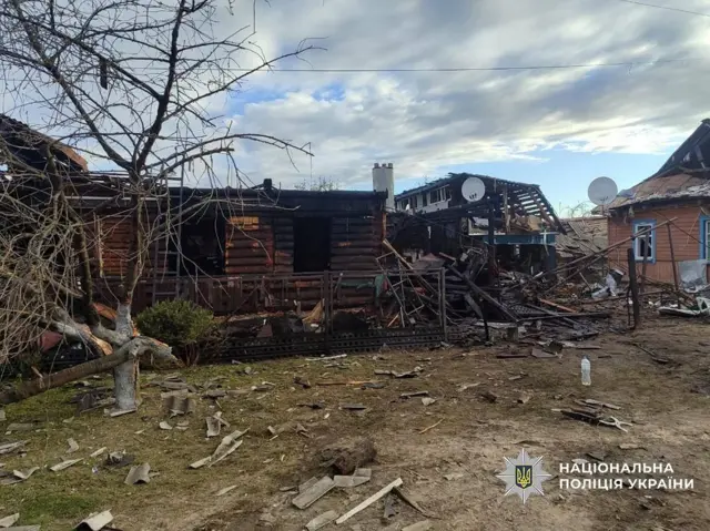 Разрушенная одноэтажка