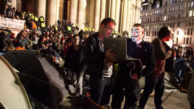 Londra'da işgal edilen bir meydan