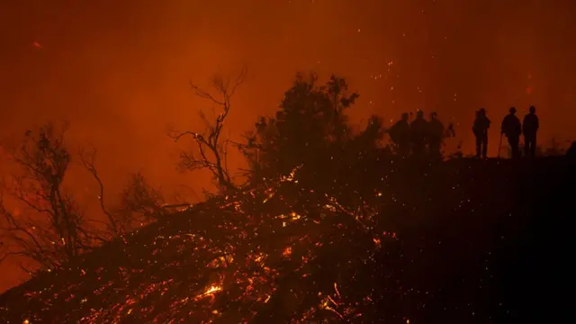 Incendio en la costa de California