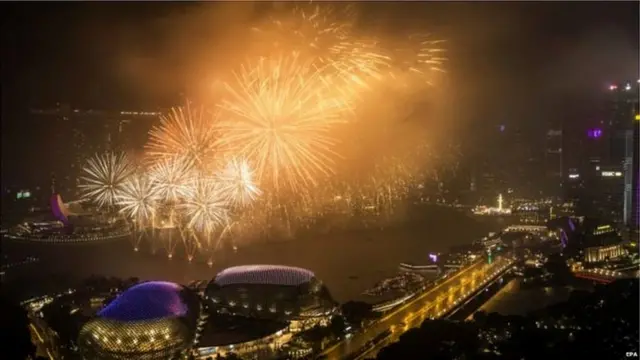 ਸਿੰਗਾਪੁਰ ਵਿੱਚ ਨਵੇਂ ਸਾਲ ਦਾ ਸਵਾਗਤ ਕੁਝ ਇੱਦਾ ਹੋਇਆ