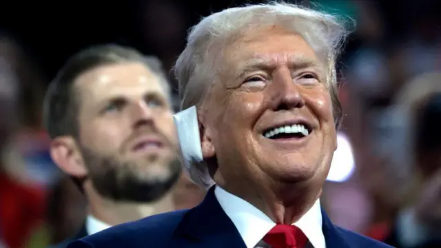 डोनाल्ड ट्रंप