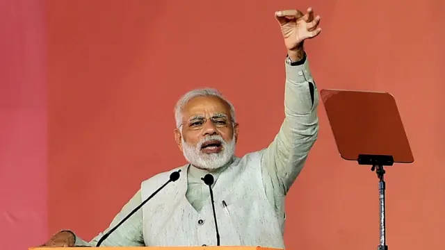 नरेंद्र मोदी