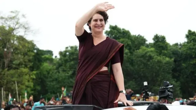 செவ்வாய்க்கிழமை அன்று பிரியங்கா காந்தி பிரஹலாத் ஜோஷியின் பழைய கருத்துகள் குறித்துக் கேள்வி எழுப்பியிருந்தார் (கோப்புப் படம்)