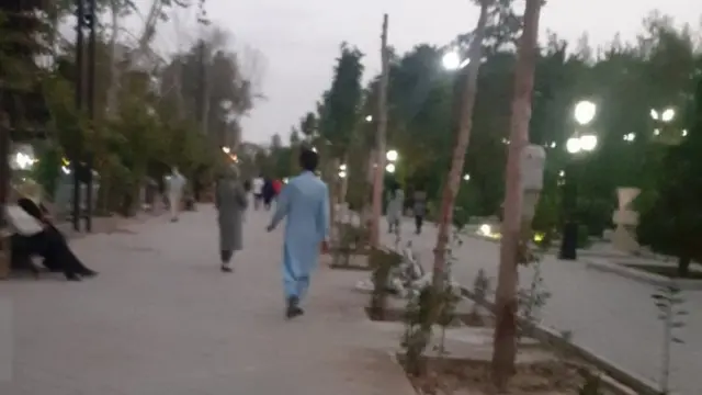 تصویری که انصاف نیوز از ساعت هشت شب دیشب در پارک ملت منتشر کرده است