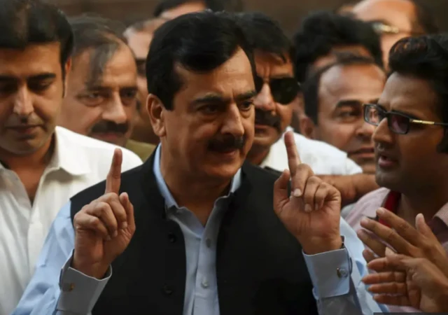 یوسف رضا گیلانی