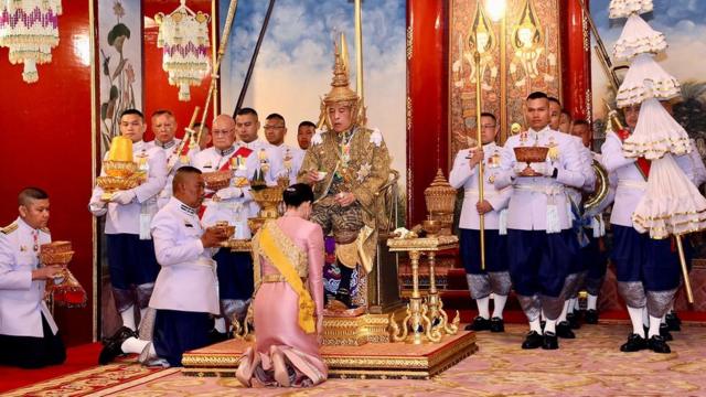King Charles: Coronation rites and photos from around di world - BBC ...