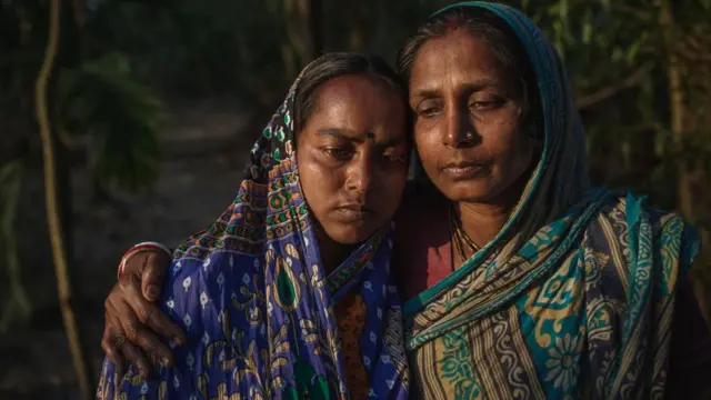 পশ্চিমবঙ্গের সুন্দরবনে দু'জন 'বাঘ বিধবা', যারা বাঘের আক্রমণে স্বামীকে হারিয়েছেন 