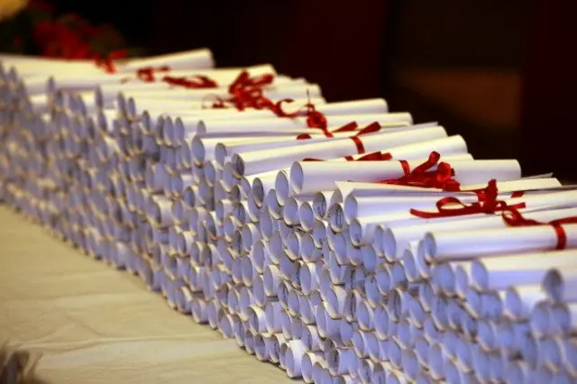 กองใบประกาศนียบัตร