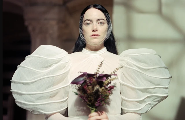 إيما ستون في فيلم كائنات مسكينة