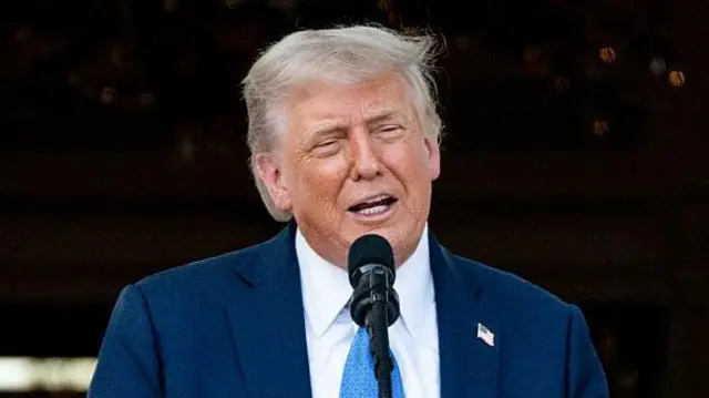 டொனால்ட் டிரம்ப், குடியேற்றம், வெளியுறவு, புலம்பெயர்ந்தோர்