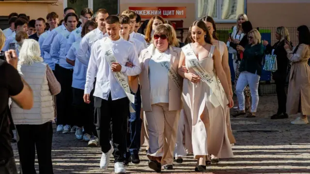 випускники школи