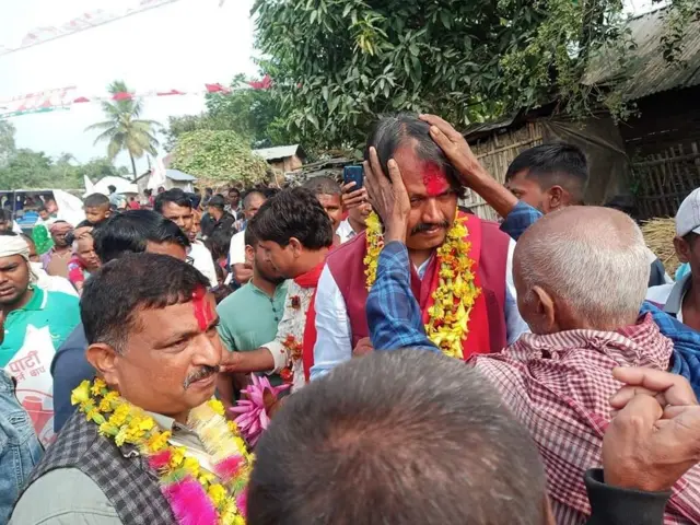 चुनावी अभियानमा राउत﻿