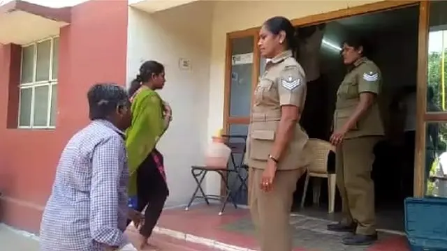 காவல் நிலையத்தில் இளமதி