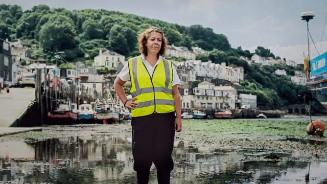 Tina Hicks waa maareeyaha dekadda Looe