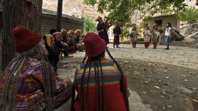 லடாக்கில் குடியேறிய 5,000 'தூய ஆரிய' மக்களுடன் ஒரு சந்திப்பு