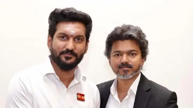 ஆகஸ்ட் 18 ஆம் தேதியன்று சட்டப்பேரவையில் மனிதவளத்துறை மானியக் கோரிக்கையின்போது அமைச்சர் சரத்குமார், "நாளை இந்தியாவின் பி.எம் விஜய்" எனப் பேசினார்.