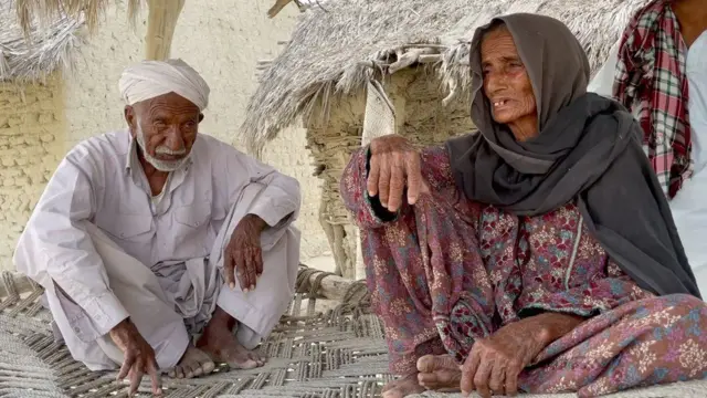 Waalidiinta Rasuul oo ku sugan tuuladooda