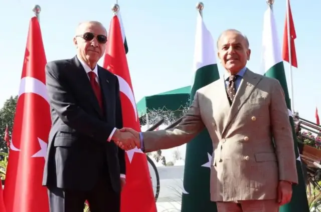 ترکی کے صدر رجب طیب اردوغان اور پاکستانی وزیر اعظم شہباز شریف