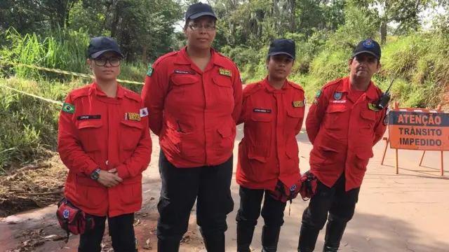 Márcia Fernandes e outros três brigadistas voluntários