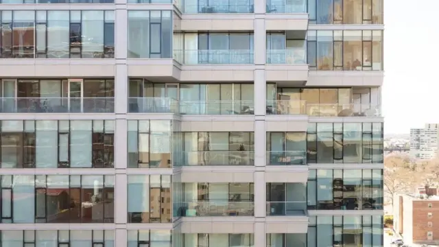 필라델피아 로건 스퀘어 인근에 있는 프랭클린 타워 외관