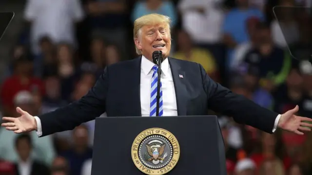 L'affaire a éclaté alors M. Trump quittait Washington pour se rendre en Virginie pour un rassemblement