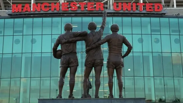 Awọn ere mẹta to duro siwaju papa isiee old trafford