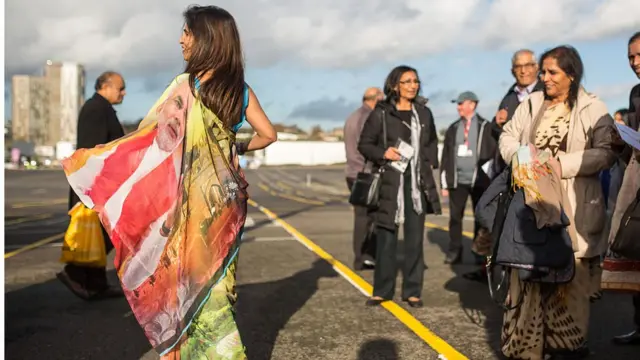 नरेंद्र मोदी