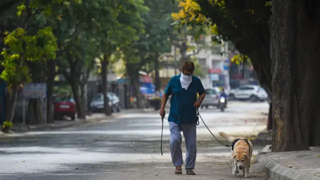 দক্ষিণ দিল্লিতে বেশ বড় সংখ্যায় বসবাস করেন বাঙালীরা, বেশিরভাগই থাকেন চিত্তরঞ্জন পার্ক এলাকায়