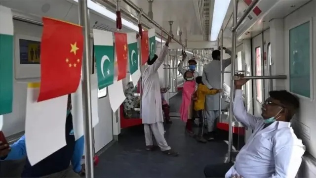 పాకిస్తాన్ మెట్రో రైలు