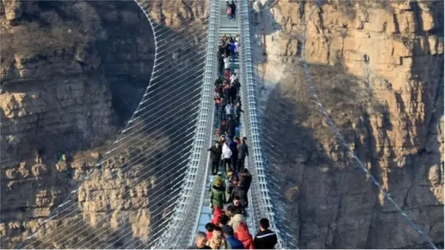 హెబీ ప్రావిన్స్‌లోని హోంగ్యాగూ వంతెన