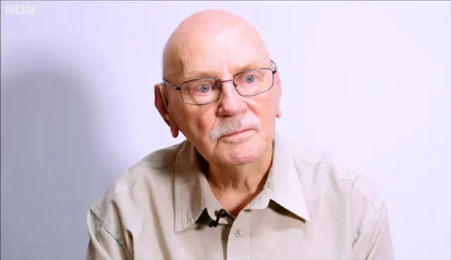 เจมส์ กรันดี