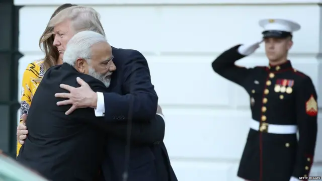 पंतप्रधान नरेंद्र मोदी आणि डोनाल्ड ट्रंप