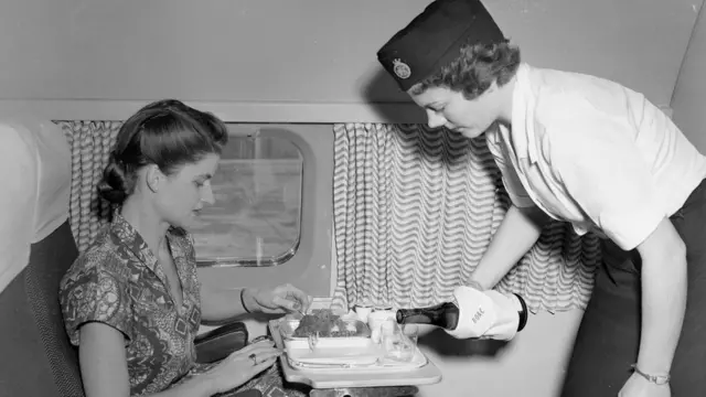 हवाई सफर के दौरान मिलने वाली सुविधाएं