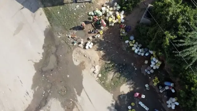 پانی کے لیے قطار