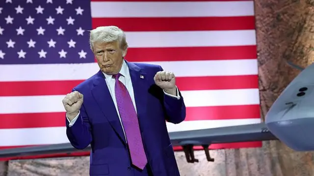 Трамп на крупнейшей базе США в Персидском заливе, Аль-Удейд