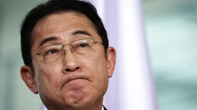 解説】岸田首相にとって残酷な夏 多くの批判と不満を受け退任へ - BBCニュース