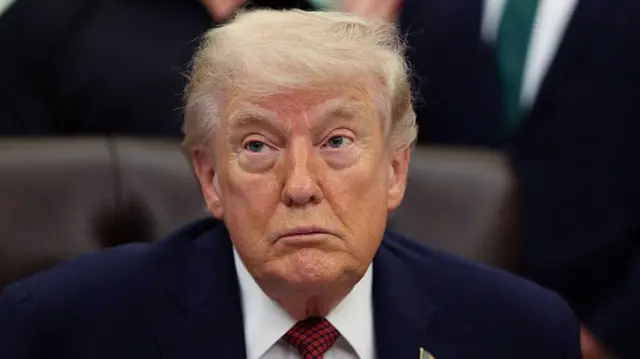 डोनाल्ड ट्रंप