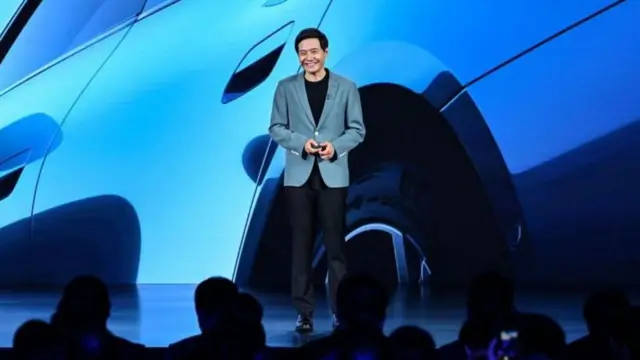 షియోమి ఎస్యూ7 మోడల్