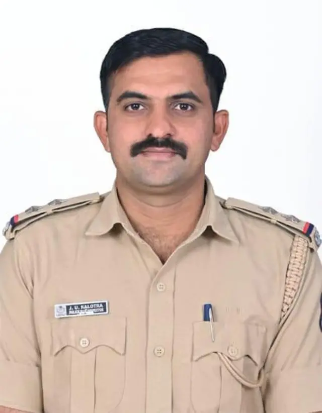पोलिस स्टेशनचे पोलीस निरीक्षक जे यू कलोतारा