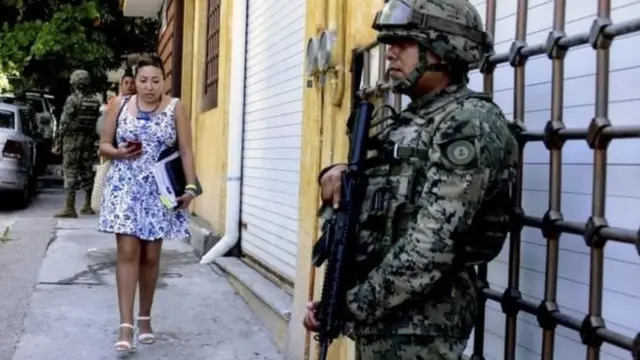 காவல் துறையில் ஊடுருவிய கடத்தல்காரர்கள்