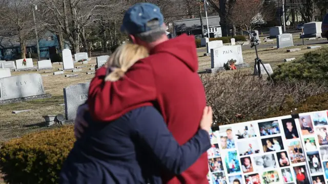 Familiares de un muerto por sobredosis