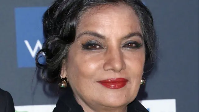 કથિત રીતે સંતોકબહેના જીવન ઉપર આધારિત ફિલ્મ 'ગોડમધર'માં શબાના આઝમીએ શિર્ષક ભૂમિકા ભજવી