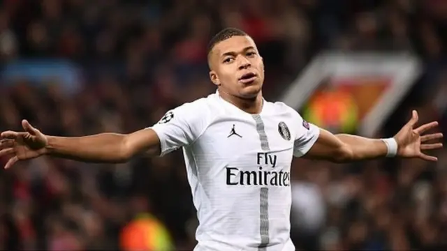 PSG nason haɗa Messi da Neymar da Mbappe a gaba
