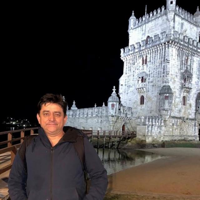 Reinaldo Moretti na frente da Torrea bet 365Belém,a bet 365Portugal