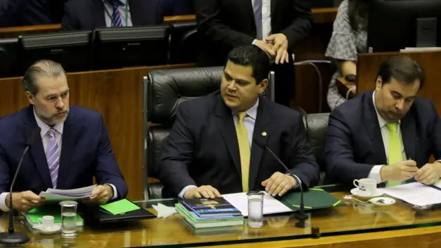 Dias Toffoli com Davi Alcolumbre e Rodrigo Maia