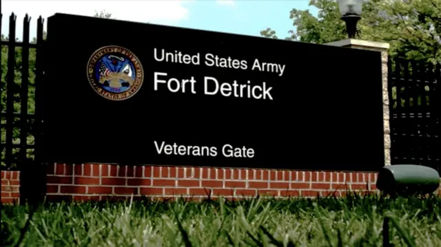 中国官方媒体播出大量节目,呼吁调查美国德特里克堡实验室。