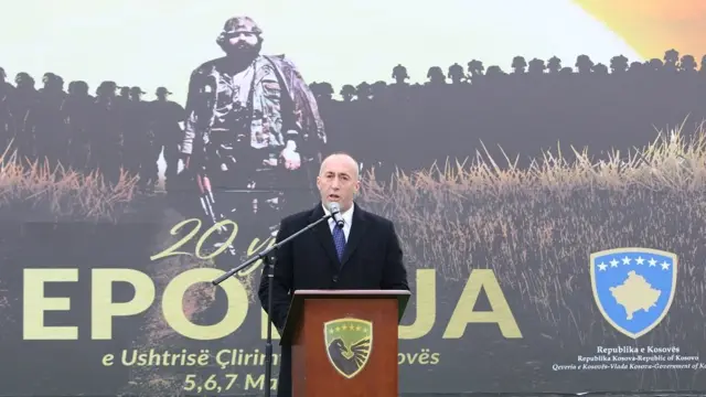 Ramuš Haradinaj kao premijer drži govor povodom godišnjice smrti Jašarija i epopeje OVK-a